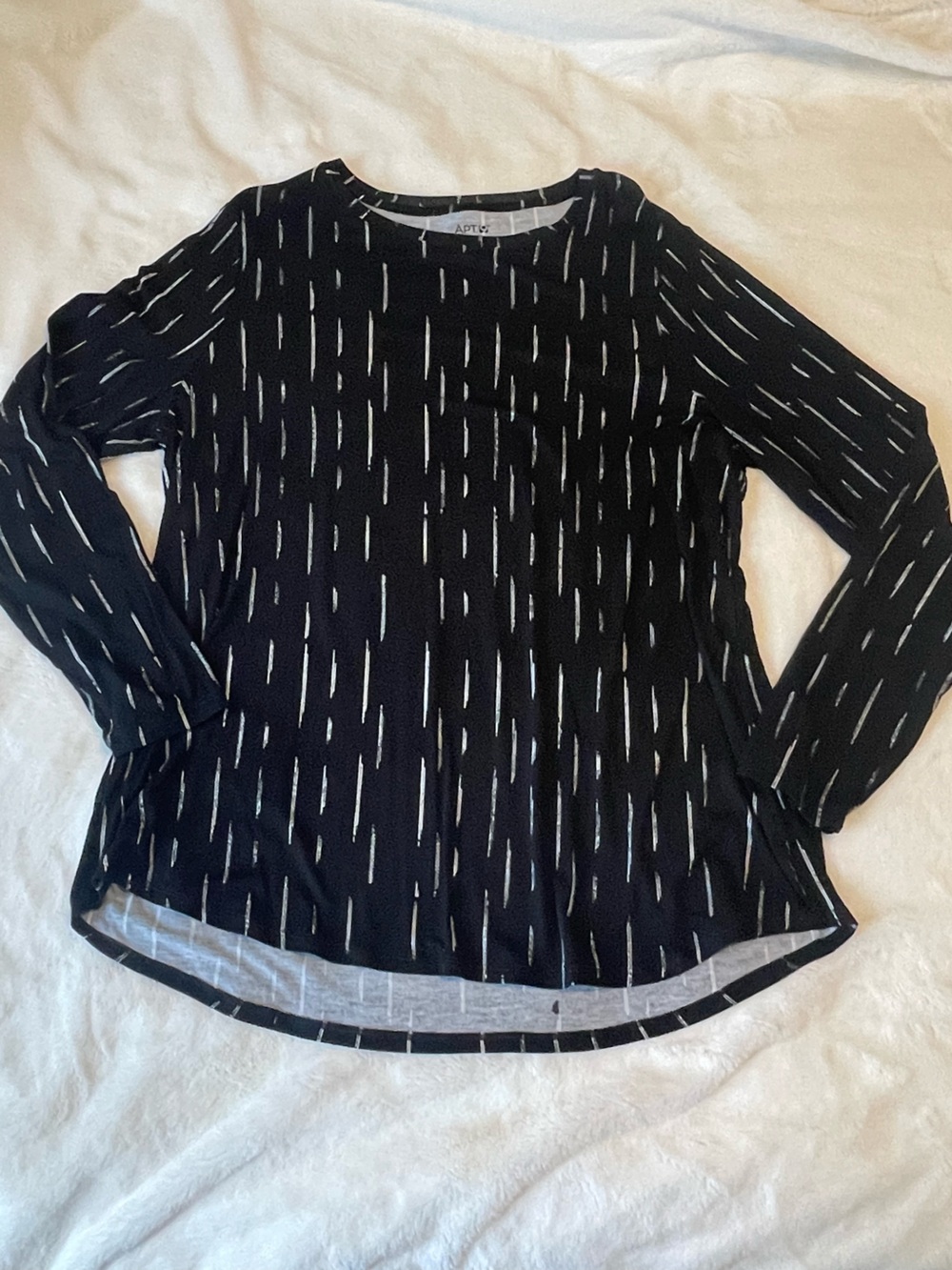 Apt. 9 Black Long Sleeve Tee with White Dash Pattern